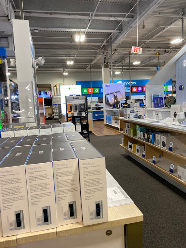 Electronics Store «Best Buy», reviews and photos, 1 Garden State Plaza Blvd, Paramus, NJ 07652, USA