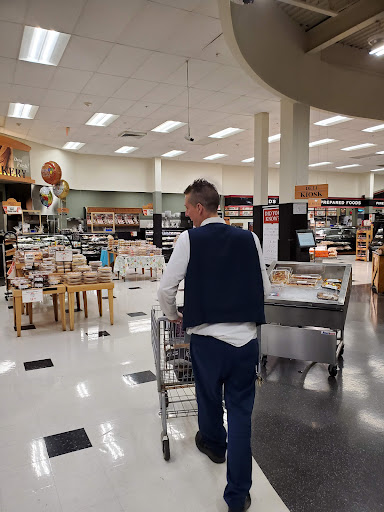 Supermarket «King Kullen», reviews and photos, 2305 Jericho Turnpike, Garden City Park, NY 11040, USA