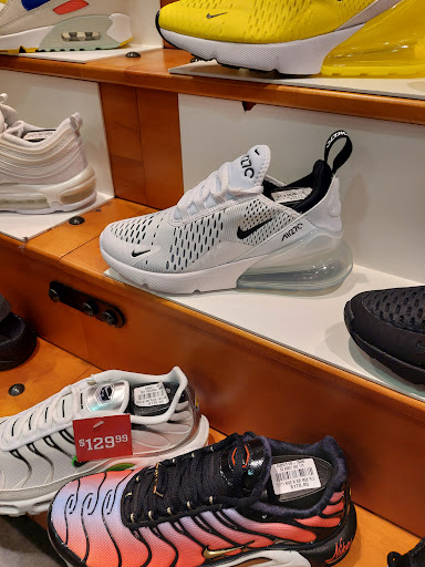 Department Store «JCPenney», reviews and photos, 90 W County Center, Des Peres, MO 63131, USA