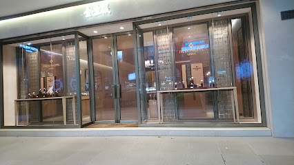 King‘s Sign Zhongxiao Store