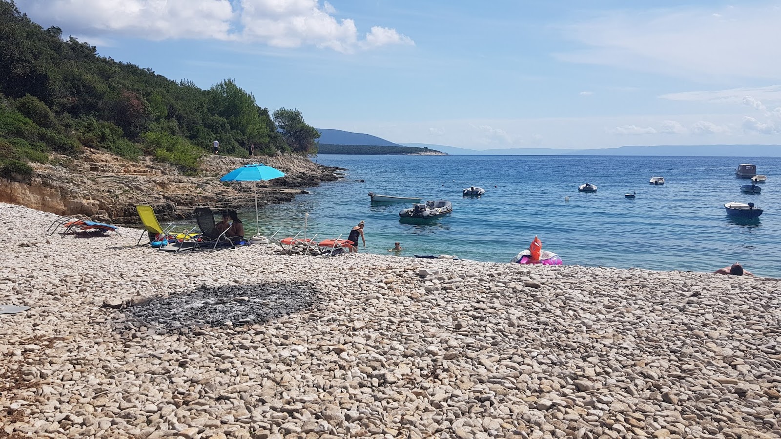 Foto di Jalinica beach con baia piccola