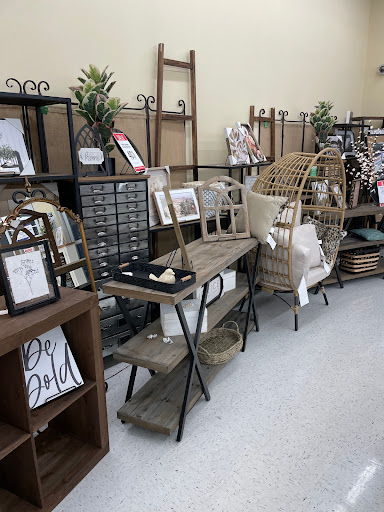 Craft Store «Hobby Lobby», reviews and photos, 290 Hawthorn Village Commons, Vernon Hills, IL 60061, USA