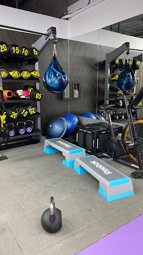 Anytime Fitness Tiong Bahru Plaza - Singapore