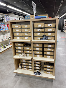 Besson Chaussures Grenoble Echirolles 1 Av. de Grugliasco, 38130 Échirolles, France