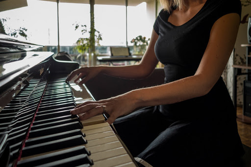 Lauren Eyton-Jones Piano and Voice Teacher