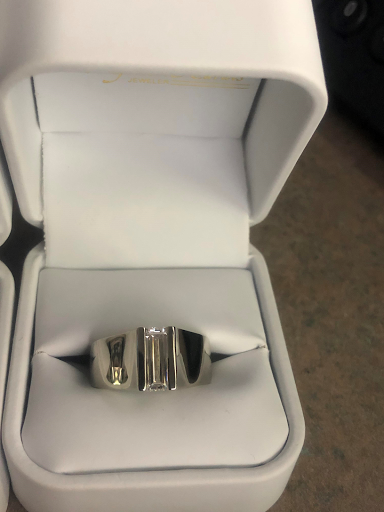 Jeweler «Gold N Carats», reviews and photos, 7601 N MacArthur Blvd #130, Irving, TX 75063, USA