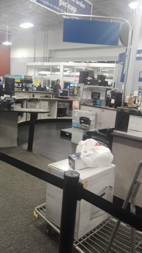 Electronics Store «Best Buy», reviews and photos, 12909 Shops Pkwy, Bee Cave, TX 78738, USA