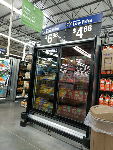 Supermarket «Walmart Supercenter», reviews and photos, 612 E Main St, Hohenwald, TN 38462, USA