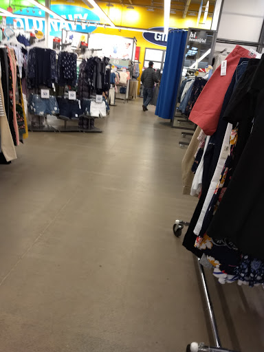 Office Supply Store «Staples», reviews and photos, 7560 Commons Blvd, Victor, NY 14564, USA