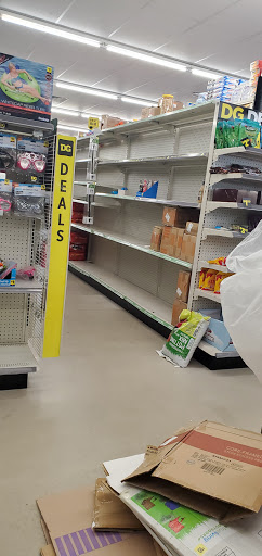 Discount Store «Dollar General», reviews and photos, 14854 Main St, Lytle, TX 78052, USA