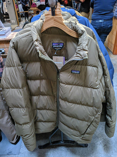 Clothing Store «Patagonia Palo Alto», reviews and photos, 525 Alma St, Palo Alto, CA 94301, USA
