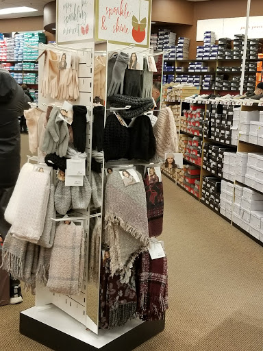 Shoe Store «Famous Footwear», reviews and photos, 32 Main Ave, Clifton, NJ 07014, USA