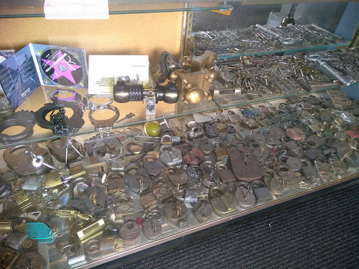 Locksmith «Broadway Locksmith», reviews and photos, 918 E John St, Seattle, WA 98102, USA