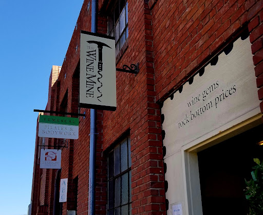 Wine Store «The Wine Mine», reviews and photos, 5427 Telegraph Ave, Oakland, CA 94609, USA