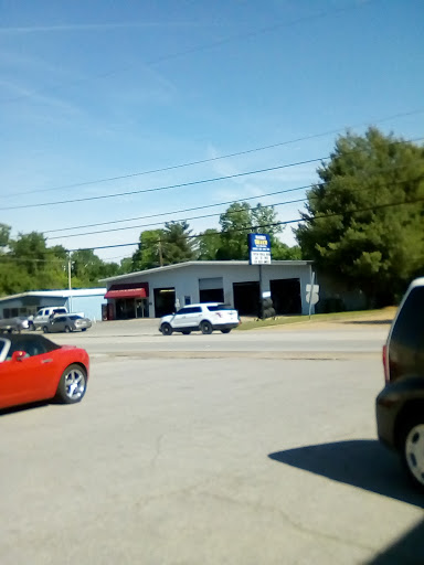 Tire Shop «Waverly Tire & Auto», reviews and photos, 407 W Main St, Waverly, TN 37185, USA