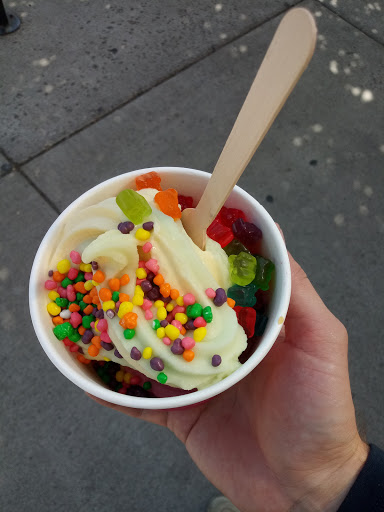 Frozen Yogurt Shop «Yogurt Extreme», reviews and photos, 879 E 13th Ave, Eugene, OR 97401, USA