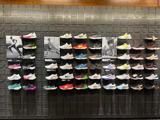 Clothing Store «Nike Portland», reviews and photos, 638 SW 5th Ave, Portland, OR 97201, USA