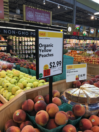 Grocery Store «Whole Foods Market», reviews and photos, 427 Walnut St, Lynnfield, MA 01940, USA