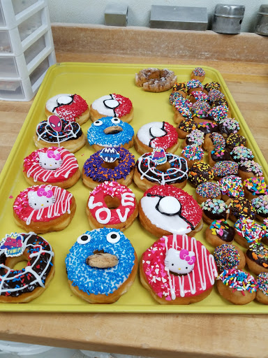 Donut Shop «Ferguson Donut Shop», reviews and photos, 8537 Ferguson Rd, Dallas, TX 75228, USA