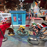 Photo n° 11 de l'avis de Hessel.i fait le 24/03/2023 à 22:04 pour Les Drapeaux de France NOXA - Figurine & toy soldiers - Steiff - Ugears à Paris