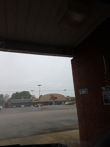 Supermarket «Hays Store», reviews and photos, 402 E Kings Hwy, Paragould, AR 72450, USA