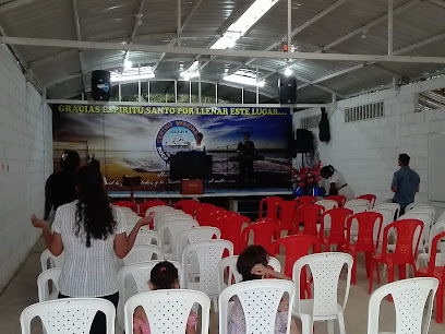 Iglesia: Centro Misionero Roca de Santidad
