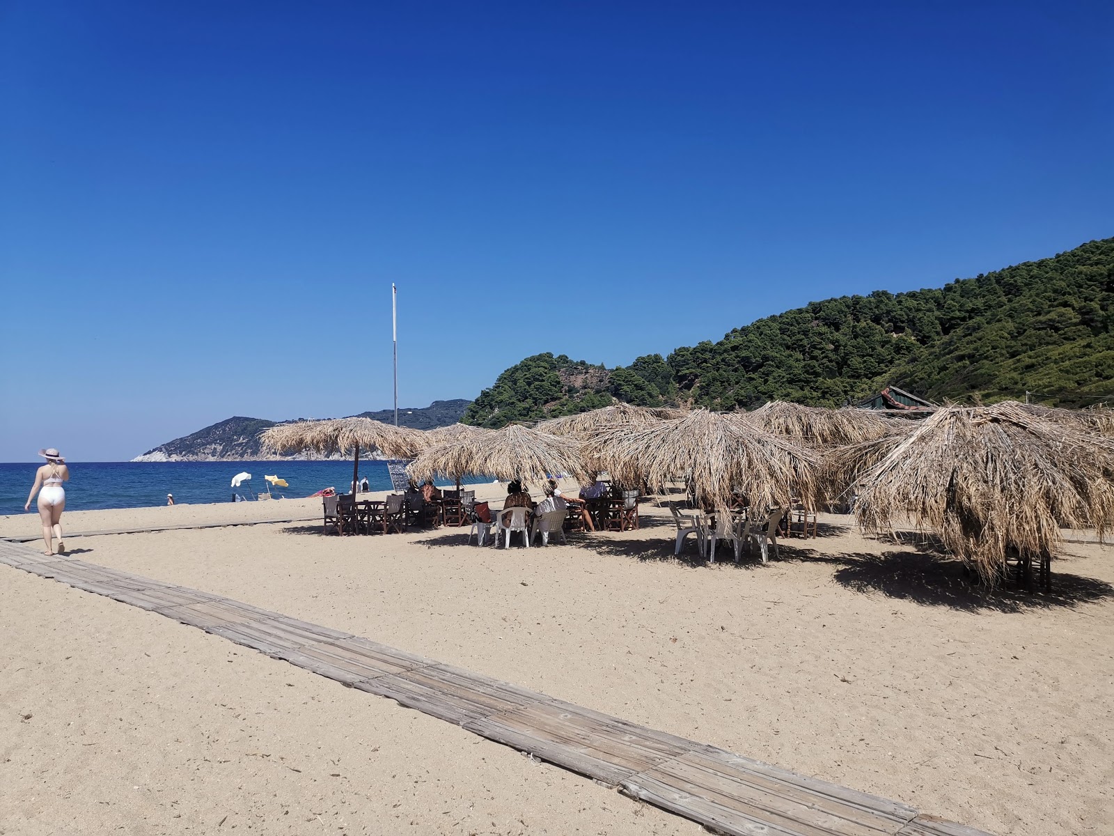Photo de Paralia Megalos Aselinos zone des équipements