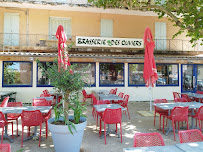 Atmosphère du Restaurant Brasserie des oliviers à Villeneuve-de-Berg - n°1