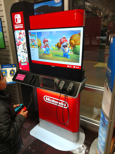 Video Game Store «GameStop», reviews and photos, 3424 W Shore Dr STE 20, Holland, MI 49424, USA