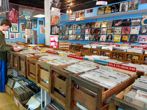 CD store Athens