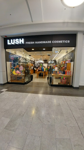Cosmetics Store «Lush», reviews and photos, 125 Westchester Ave, White Plains, NY 10601, USA