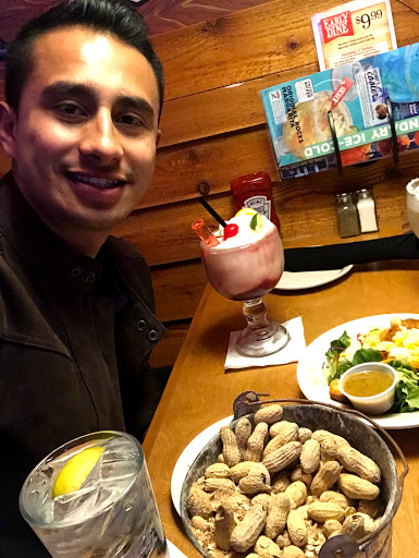 Movie Theater «Regal Cinemas New Roc 18 IMAX & RPX», reviews and photos, 33 Lecount Pl, New Rochelle, NY 10801, USA