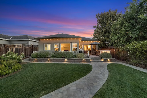 Julie Wyss Wyss Group Real Estate Professionals image