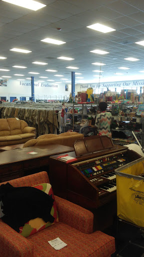 Thrift Store «Goodwill West Palm Beach/Gulfstream Super Store & Donation Center», reviews and photos