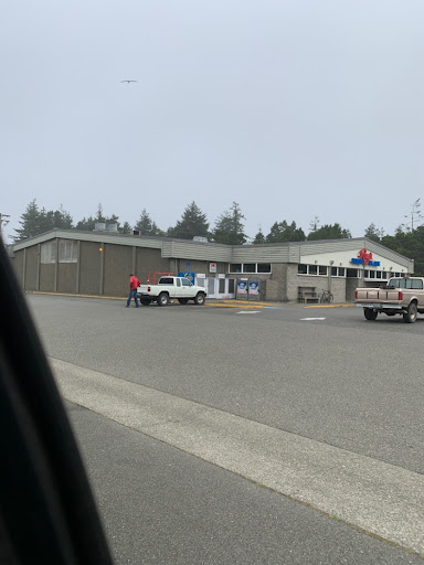 Grocery Store «Rays Food Place», reviews and photos, 1555 Oregon St, Port Orford, OR 97465, USA