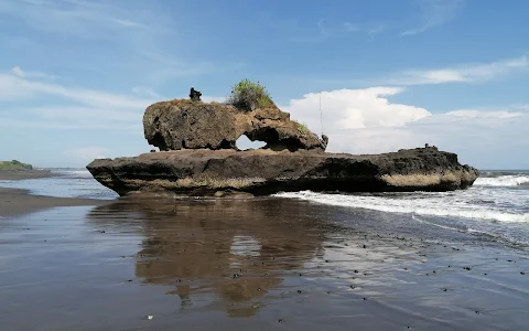 Pantai Yeh Gangga image
