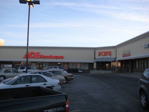 Hardware Store «Roselle Ace Hardware», reviews and photos, 821 E Nerge Rd, Roselle, IL 60172, USA