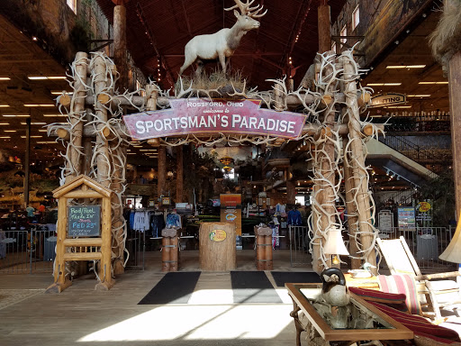 Sporting Goods Store «Bass Pro Shops», reviews and photos, 10000 Bass Pro Blvd, Rossford, OH 43460, USA