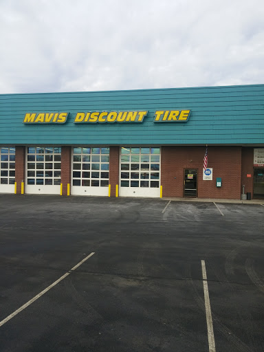Tire Shop «Mavis Discount Tire», reviews and photos, 134 Water St, Newton, NJ 07860, USA