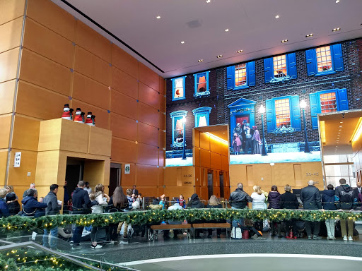 Shopping Mall «The Market and Shops at Comcast Center», reviews and photos, 1701 John F Kennedy Blvd #300, Philadelphia, PA 19103, USA