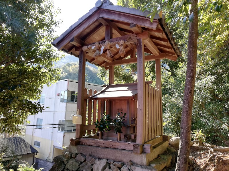 関ノ明神社