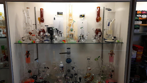 Tobacco Shop «Little Canada Smoke Shop & Specialties LLC», reviews and photos, 37 Little Canada Rd E, St Paul, MN 55117, USA