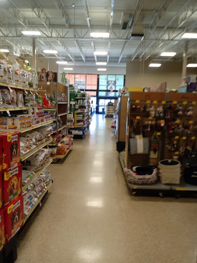 Pet Supply Store «PetSmart», reviews and photos, 5200 W Main St, Kalamazoo, MI 49009, USA