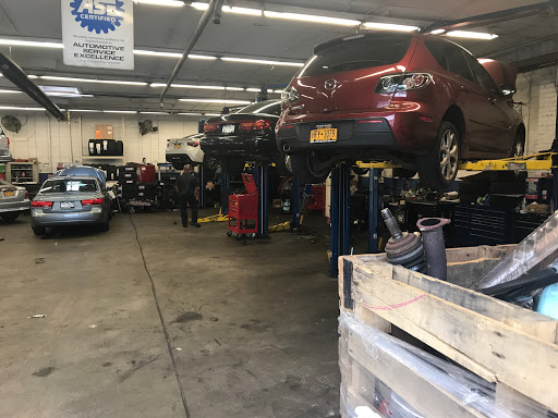 Auto Parts Store «Pep Boys Auto Parts & Service», reviews and photos, 20411 Northern Blvd, Bayside, NY 11361, USA