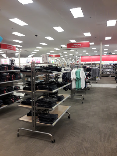Department Store «Target», reviews and photos, 3050 N Lewis Ave, Waukegan, IL 60087, USA