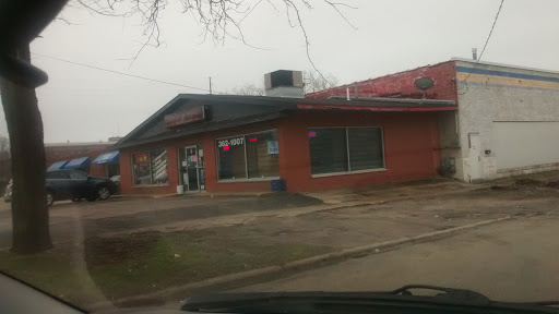 Tobacco Shop «Things N Things», reviews and photos, 621 Center Point Rd NE, Cedar Rapids, IA 52402, USA