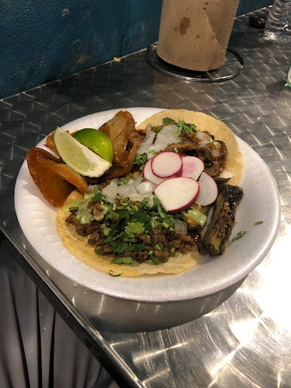 Cheles Tacos Grill