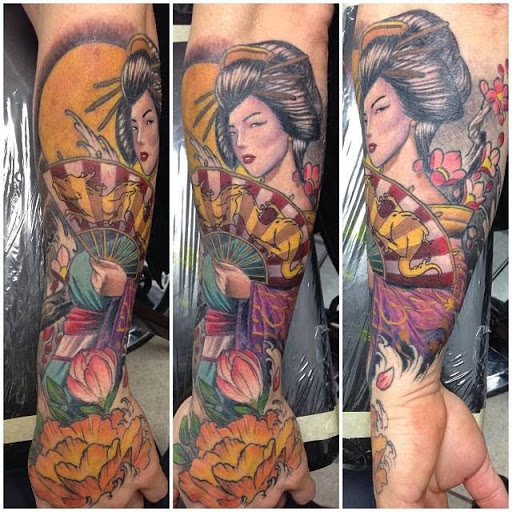 Tattoo Shop «Moving Shadow Ink», reviews and photos, 4328 W Forest Home Ave, Milwaukee, WI 53219, USA