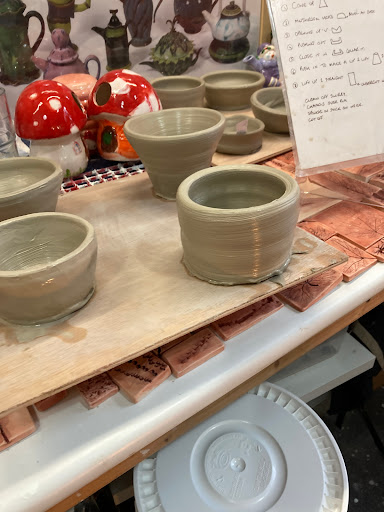 Saz's Ceramics & Crafts