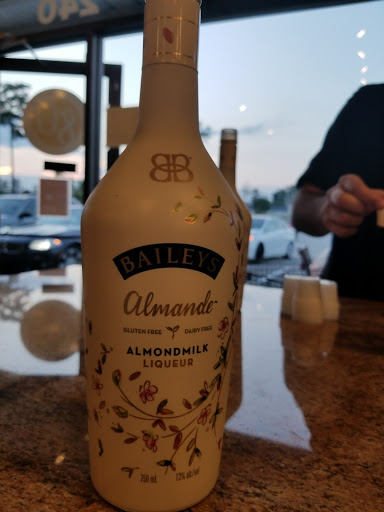 Liquor Store «Twin Liquors», reviews and photos, 3530 Rayford Rd #240, Spring, TX 77386, USA